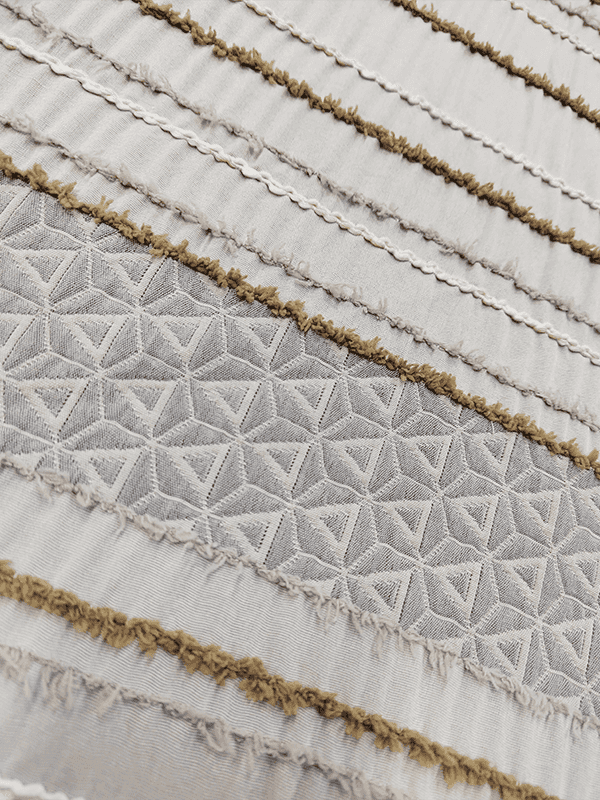 Tissu coupe poils de chien triangle